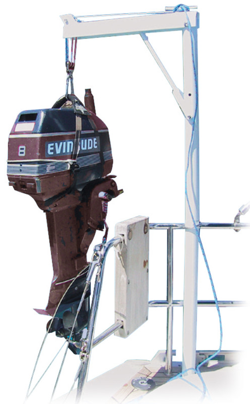 Fodable and swivelling davit