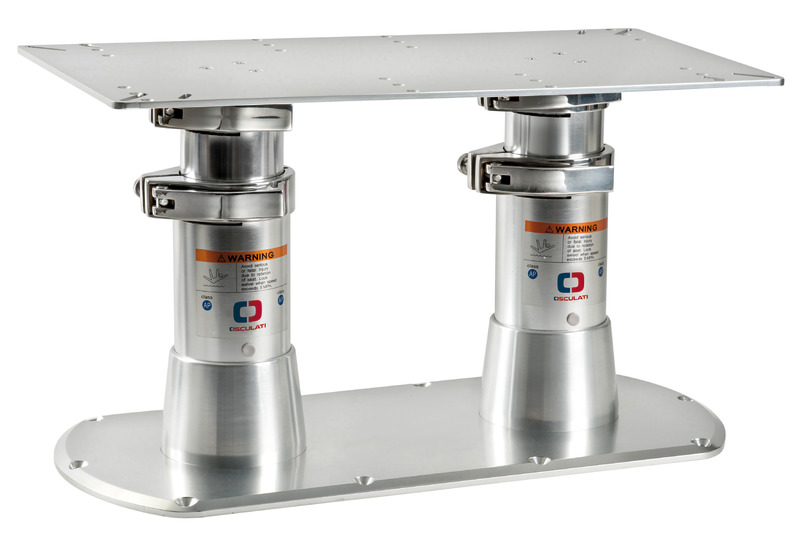 Double pedestal ss handles base 615 x 300 mm