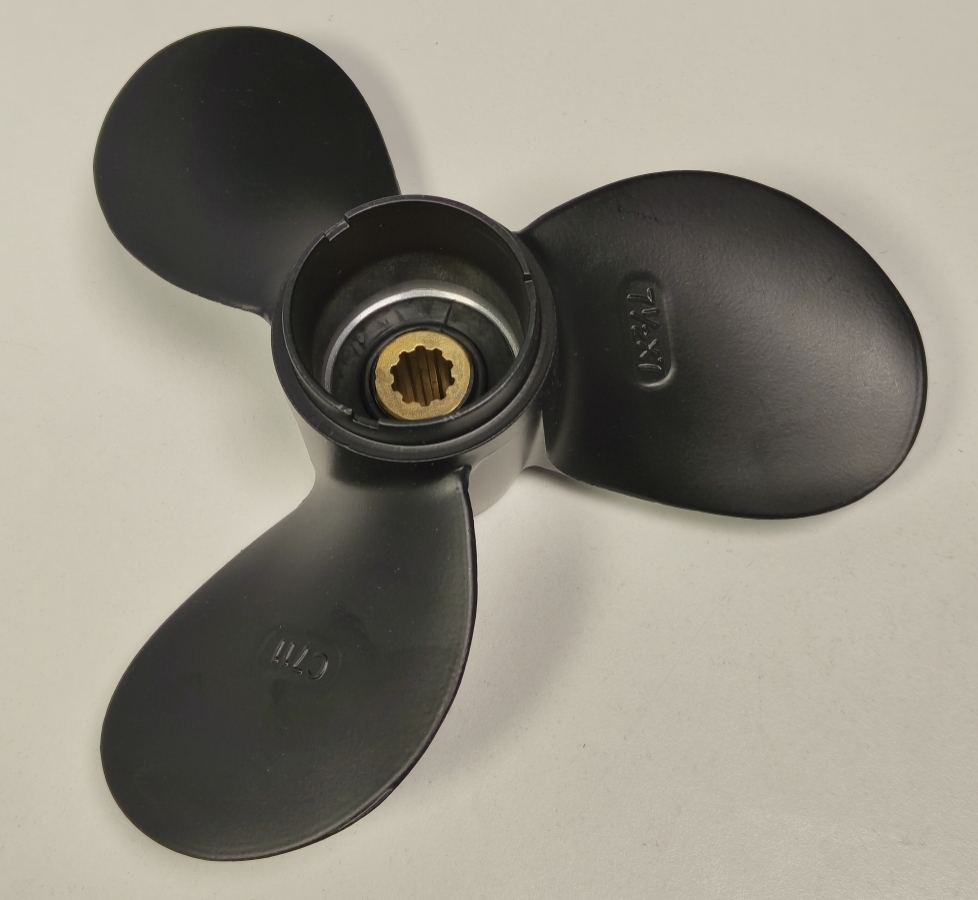 Propeller Suzuki 58111-98651-019 (4-6Hp) (7.5x7) SOL4001