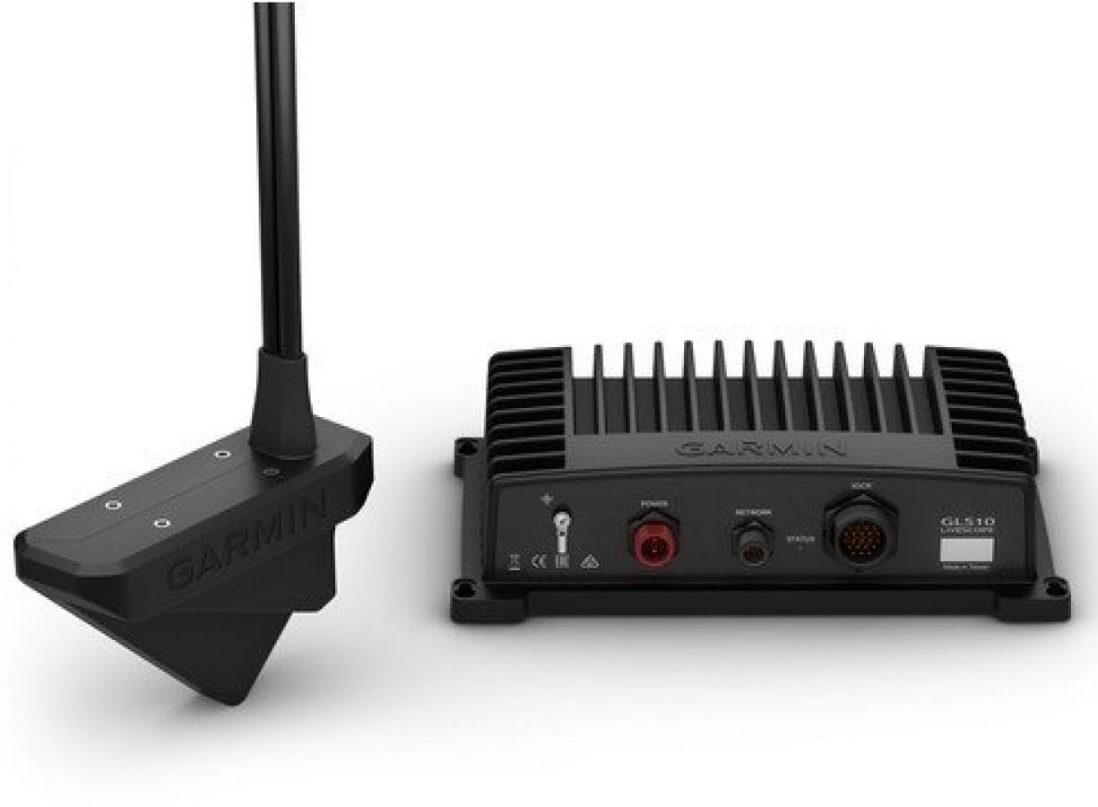 Garmin Panoptix LiveScope LVS32 and GLS10