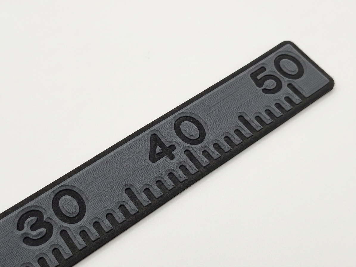 Lineāls EVA Line 50cm - pelēks ar melnu