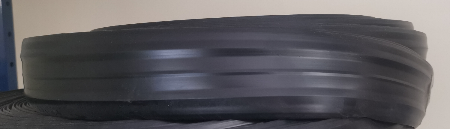 Molding PVC - black - 60mm ART 2200 L1m