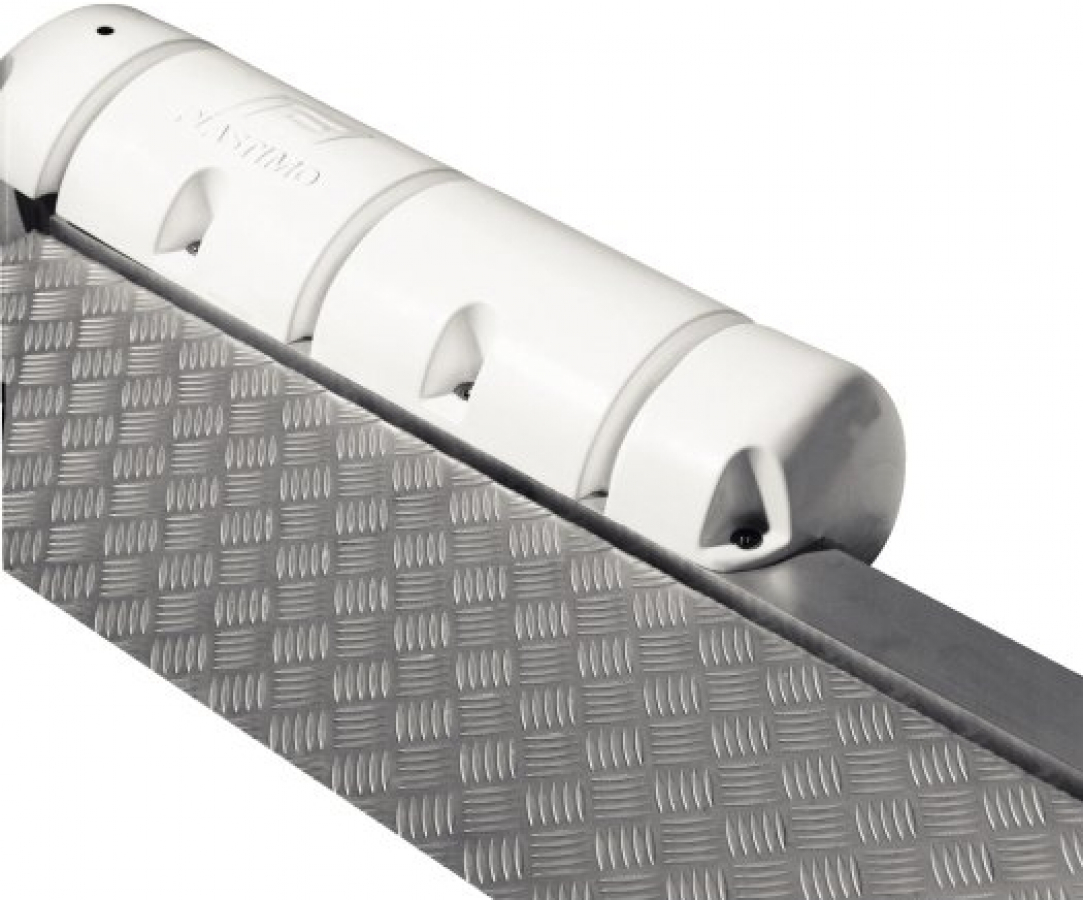 Piestatnes aizsargs d.18x40cm - balts,  Plastimo, Maksimālais gaisa spiediens 0,1Bar