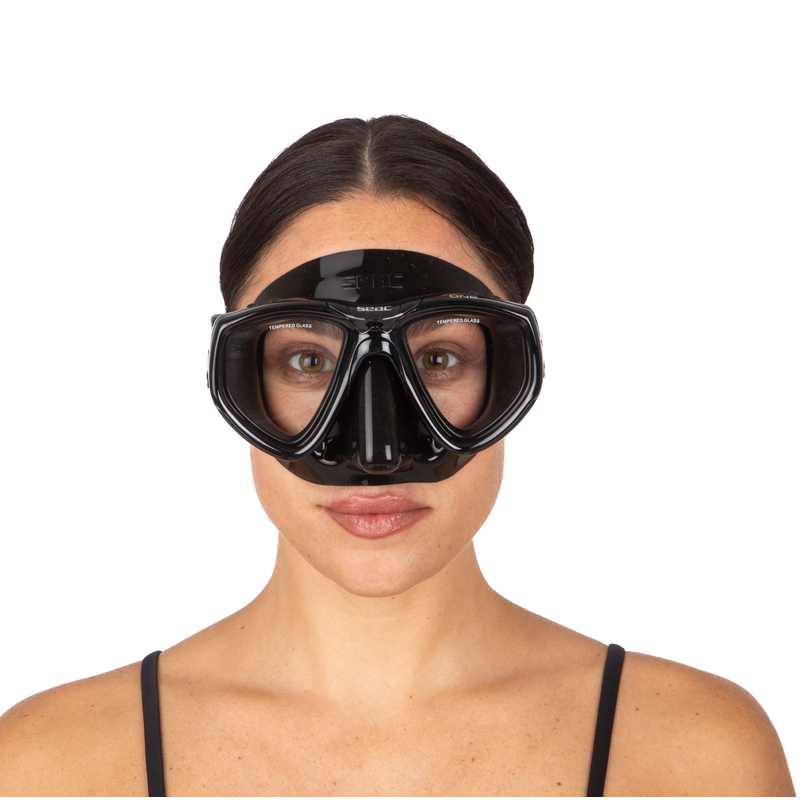 Niršanas un snorkelēšanas maska ​​One Black Sea